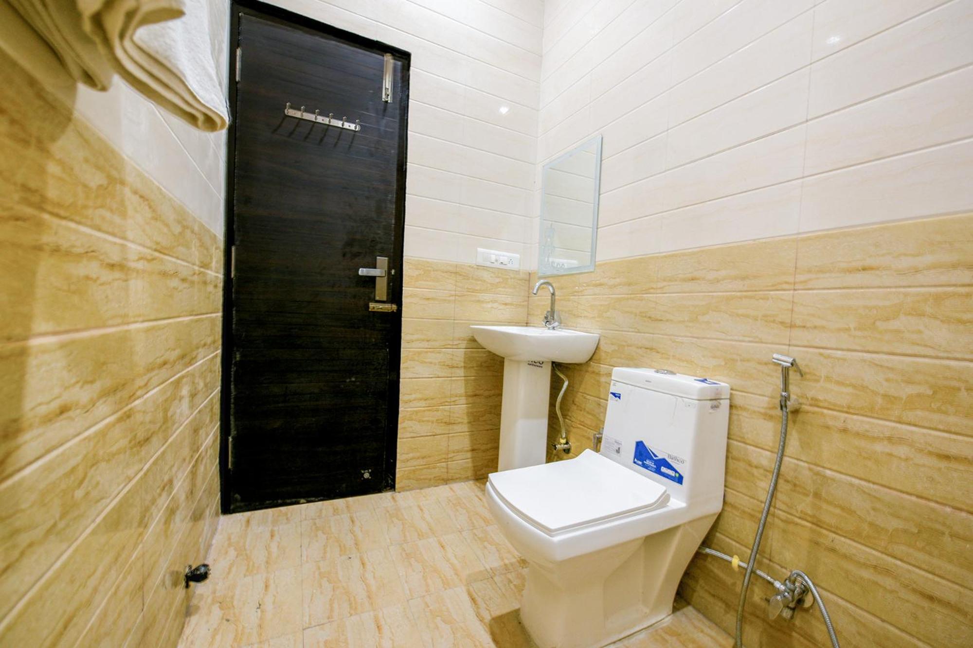 Fabhotel Royal Regency I Ludhiana Exterior foto